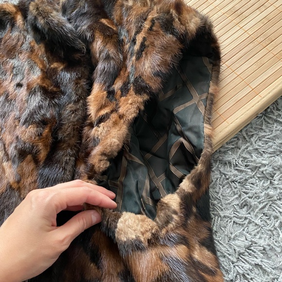 Marmot Fur Vest - Picture 7 of 14